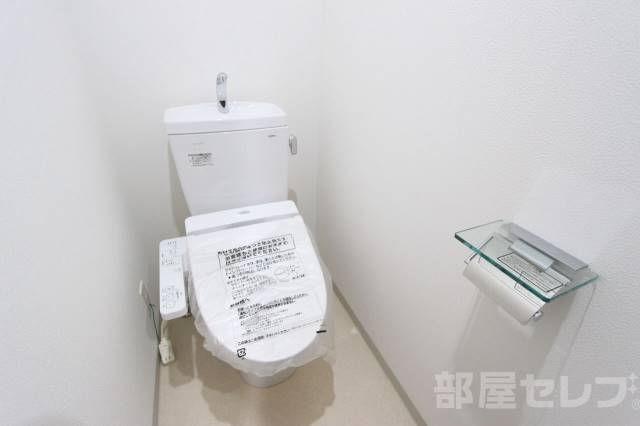 トイレ　ウォシュレットも付いてます