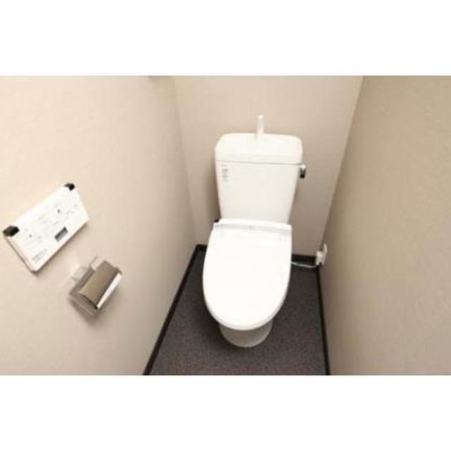 トイレ　※写真は同タイプ住戸です。