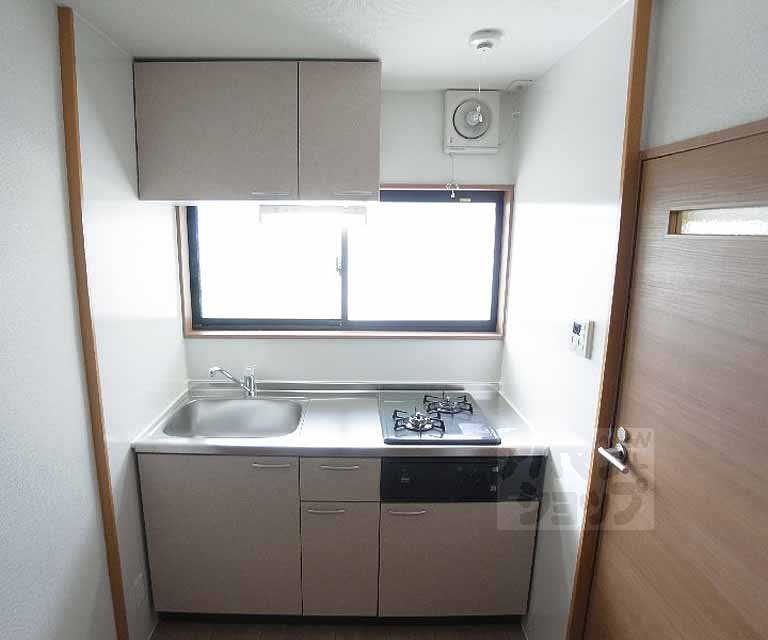 キッチン　同マンション別部屋改装参考写真