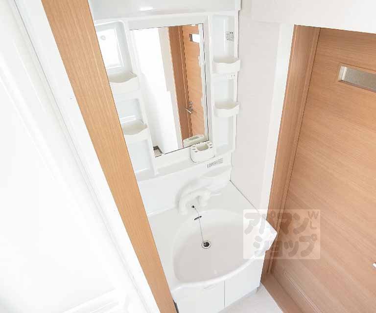 洗面設備　同マンション別部屋改装参考写真