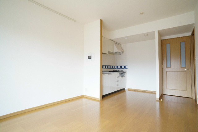 居室・リビング　参考写真（同建物別部屋のものです）