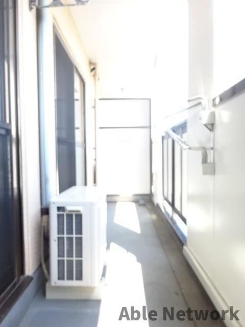 バルコニー　日当たり良好なバルコニー
