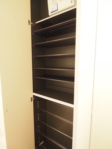 収納　※同物件の別部屋参考写真です。