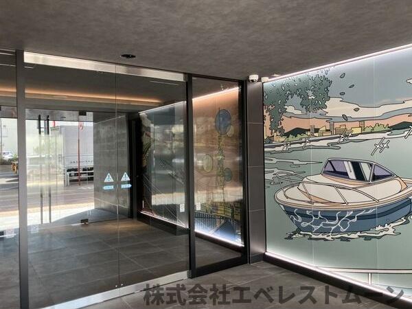 ロビー　ゆとりのあるエントランスです