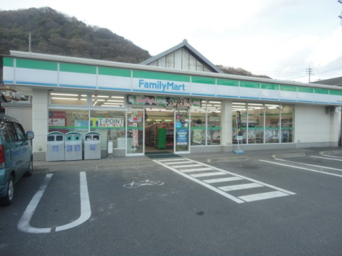 コンビニ　ファミリーマート 笠岡中央店（コンビニ）まで1363m