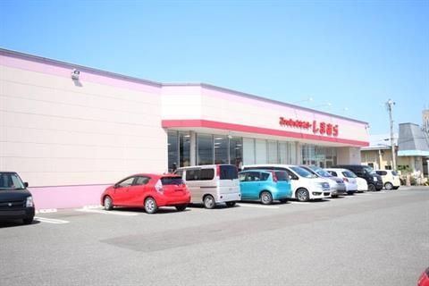 ショッピングセンター　ファッションセンターしまむら中津店（ショッピングセンター）まで780m