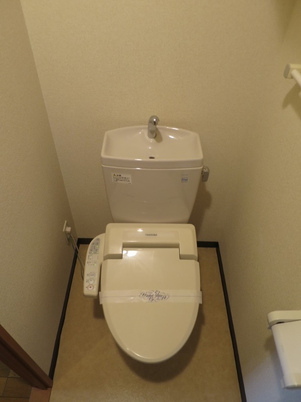 マンション花房のトイレ写真