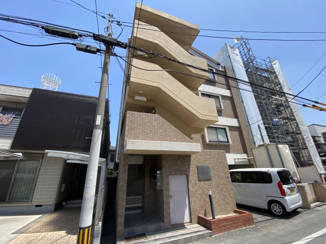建物外観　中心部へのアクセスも便利♪ひとり暮らしにピッタリなお部屋♪