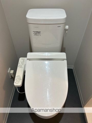 東武東上線 成増駅 徒歩5分 3階建 築9年のトイレ写真