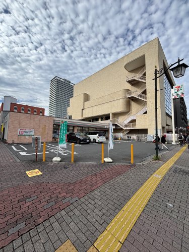 コンビニ　セブン-イレブン 東村山本町２丁目店（コンビニ）まで519m