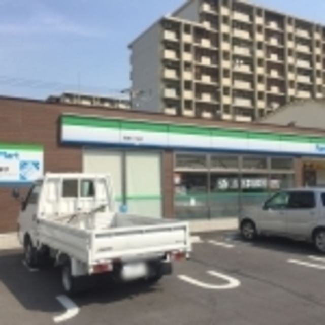 コンビニ　ファミリーマート喜連七丁目店（コンビニ）まで68m