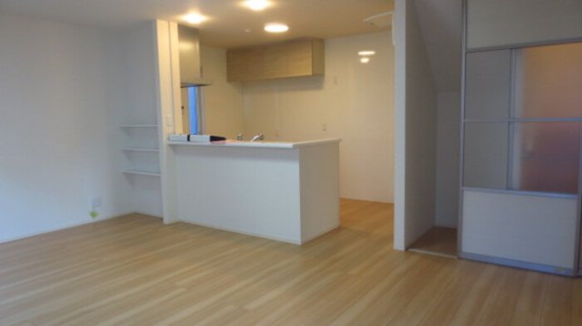 D-room平和戸建Iの居間写真