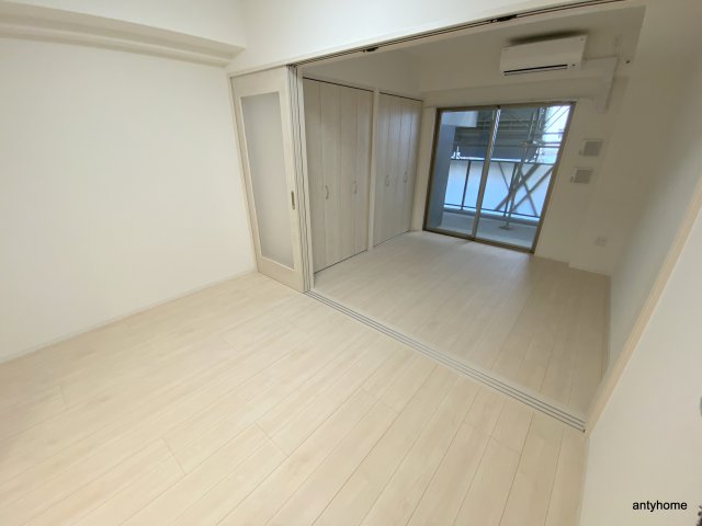 ATKレジデンスなんばの居間写真