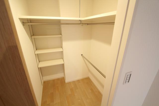 収納　お洋服でもなんでも収納できます。