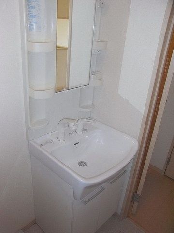 洗面設備　※別号室参考写真です
