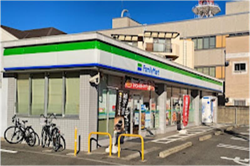 コンビニ　ファミリーマート 八尾光町店（コンビニ）まで206m