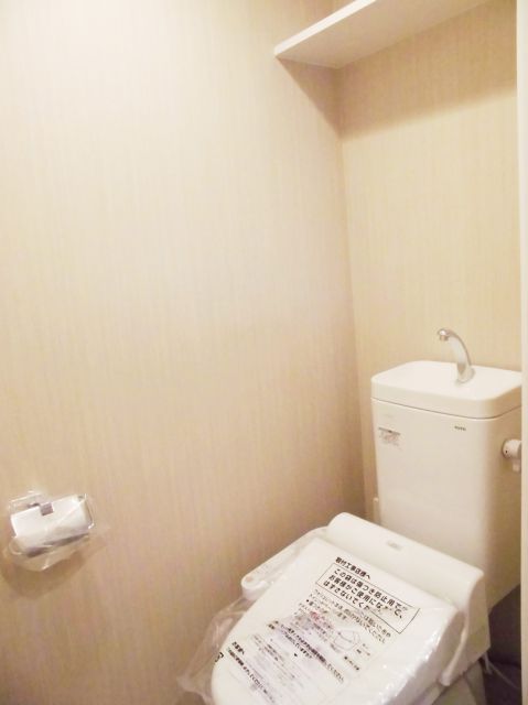 ＪＲ大阪環状線 福島駅 徒歩5分 13階建 築20年のトイレ写真