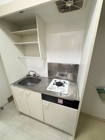 京王競馬場線 東府中駅 徒歩1分 4階建 築32年のキッチン写真