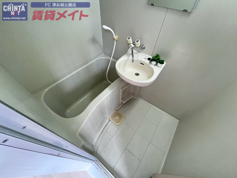 バス・シャワールーム　同物件別室画像