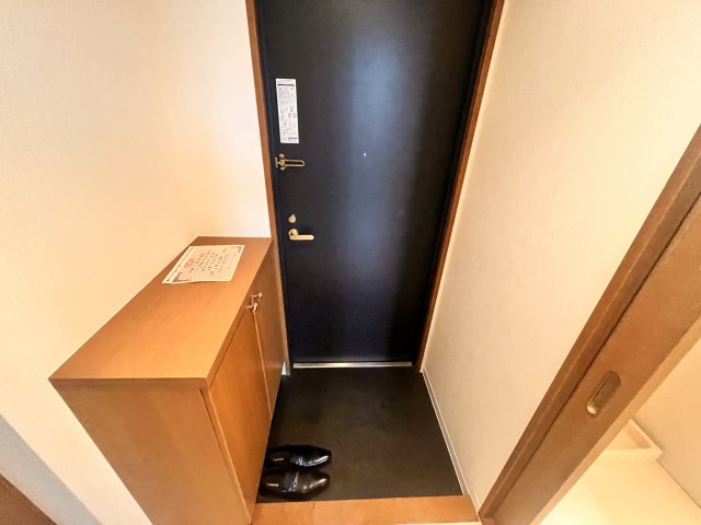 プランドール岡本の玄関写真