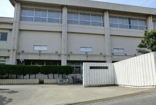 中学校　町田市立南成瀬中学校（中学校）まで852m