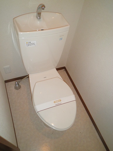 ＪＲ総武線 西船橋駅 徒歩9分 3階建 築22年のトイレ写真