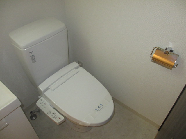 エステムプラザ神戸三宮ルクシアのトイレ写真