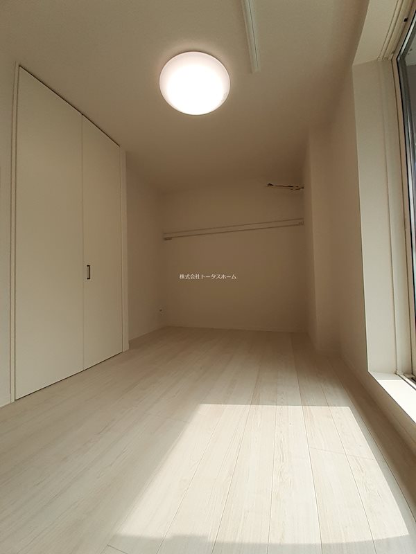 Premias Court氷川台の居間写真