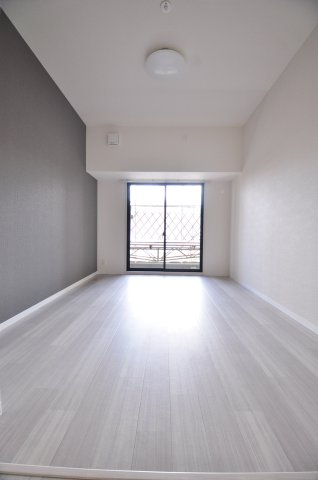 地下鉄長堀鶴見緑地線 横堤駅 徒歩9分 15階建 築5年の居間写真