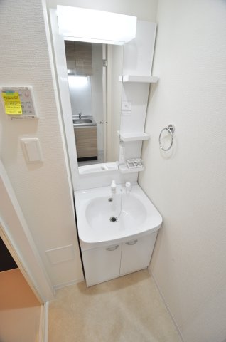 地下鉄長堀鶴見緑地線 横堤駅 徒歩9分 15階建 築5年の内装写真