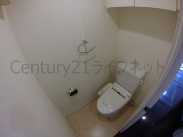 地下鉄御堂筋線 新大阪駅 徒歩5分 15階建 築18年のトイレ写真