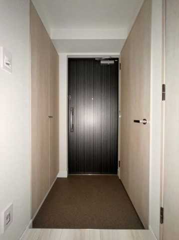 玄関　※参考写真です。同じ間取りの別部屋になります。