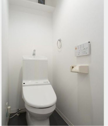 ＪＲ鹿児島本線 吉塚駅 徒歩7分 2階建 築11年のトイレ写真