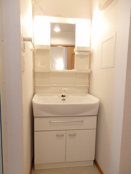 洗面設備　※別部屋の写真です