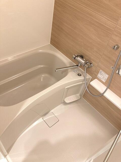 バス・シャワールーム　※写真は同タイプ住戸です。