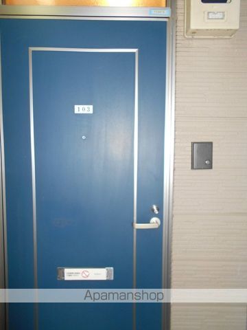 メゾンファインIIIの玄関写真