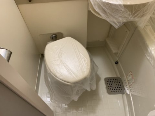 トイレ　浴室内にトイレがあります☆