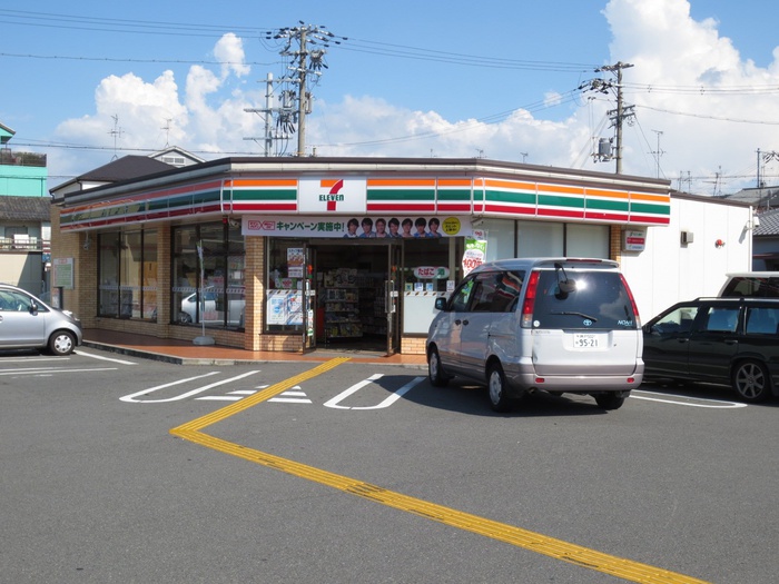 コンビニ　セブンイレブン（コンビニ）まで600m