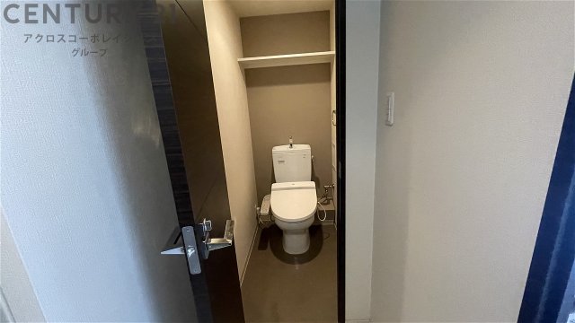 トイレ　温水洗浄便座付きのトイレです♪