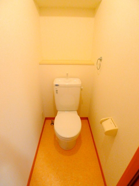 ＪＲ中央本線 鶴舞駅 徒歩10分 7階建 築31年のトイレ写真