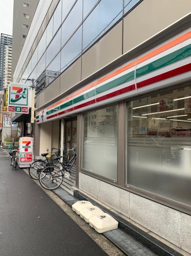 コンビニ　セブンイレブン 大阪天神橋6丁目店（コンビニ）まで221m
