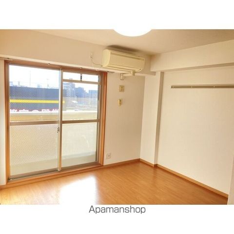 ベレーサ山王の居間写真