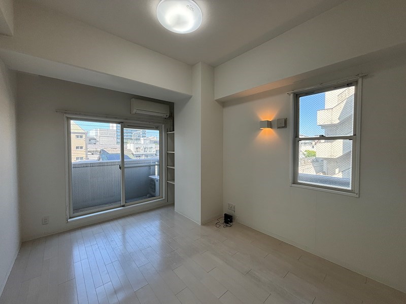 TAT LYON NISHINOMIYAの居間写真