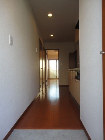 玄関　★お部屋探しは株式会社タウンハウジング東京まで★
