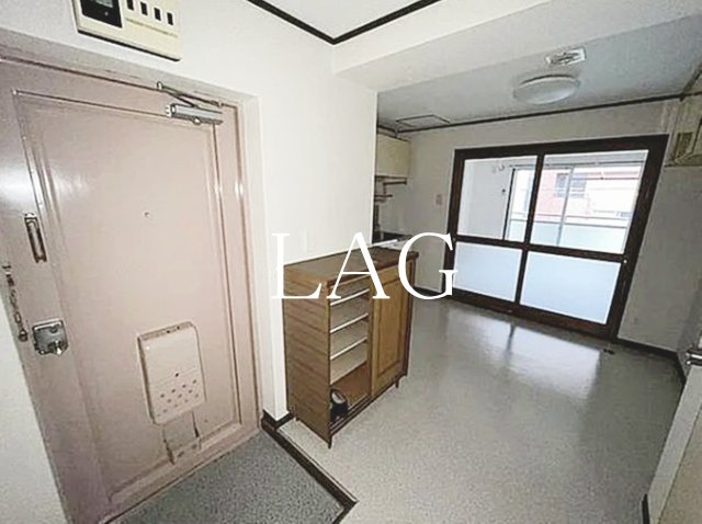 カーサ北新宿の玄関写真