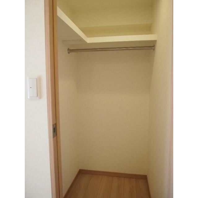 収納　ウォークインクローゼット