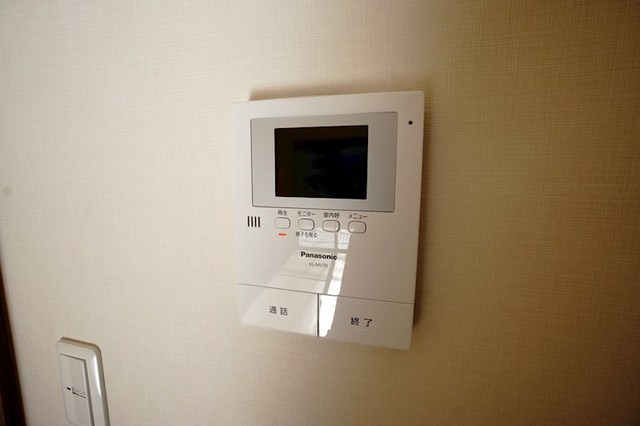 セキュリティ　モニター付きインターホン