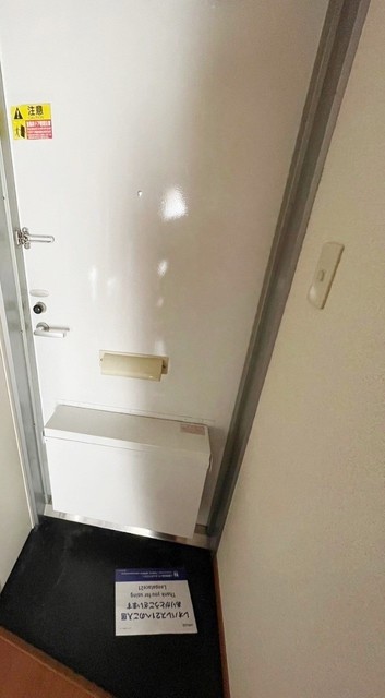 玄関　別部屋同仕様タイプ
