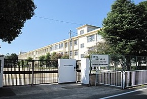 中学校　尼崎市立武庫中学校（中学校）まで875m