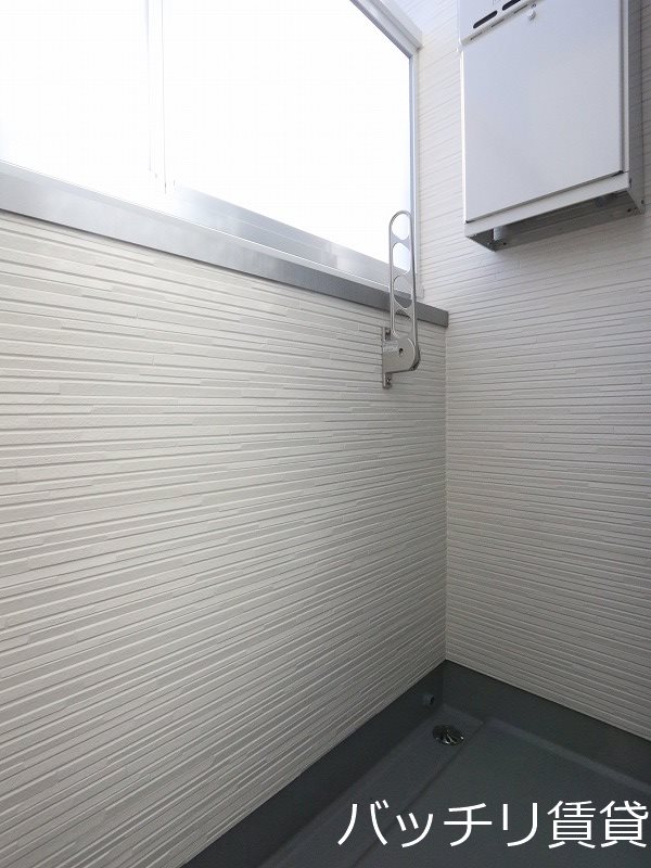 バルコニー　同型タイプの為、現状を優先いたします。